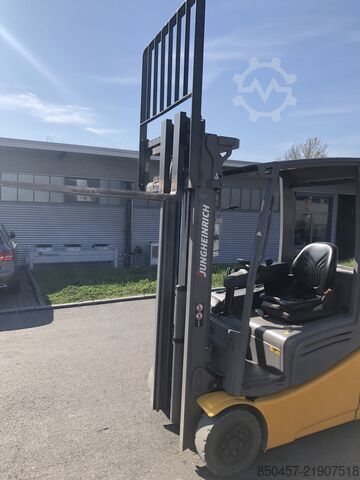 Electric - 3 wheels Jungheinrich EFG215 Li-ion /3.3m/ 5799h