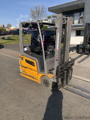 Electric - 3 wheels Jungheinrich EFG215 Li-ion /3.3m/ 10394h