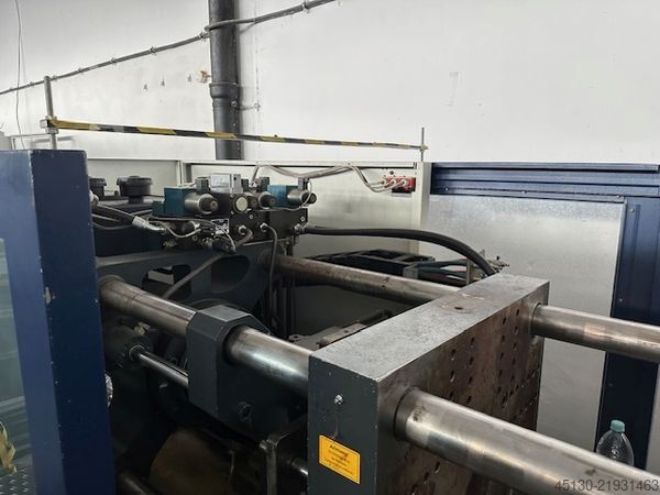 Injection molding machine Ferromatik Milacron K110D-S/2F