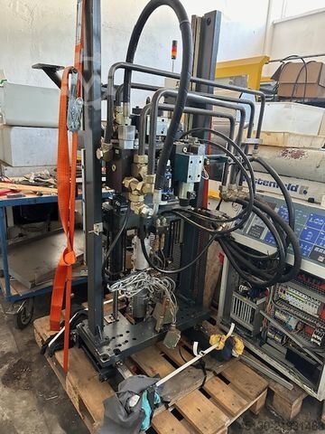 Injection molding machine Ferromatik Milacron K110D-S/2F
