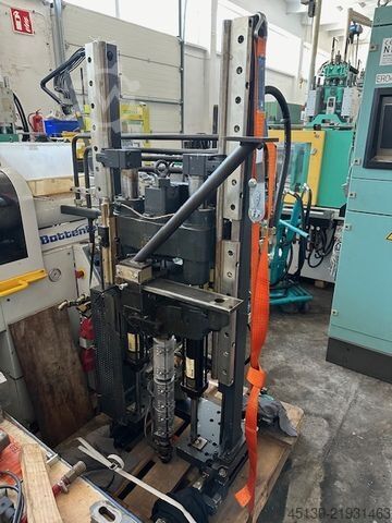 Injection molding machine Ferromatik Milacron K110D-S/2F