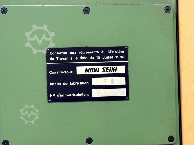 Vertical machining center Mori Seiki MV-40