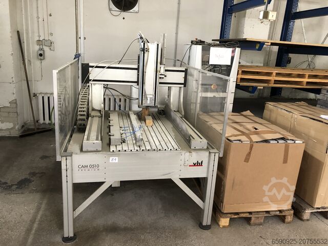 Universal-Bearbeitungszentrum vhf CAM 0510 Premium