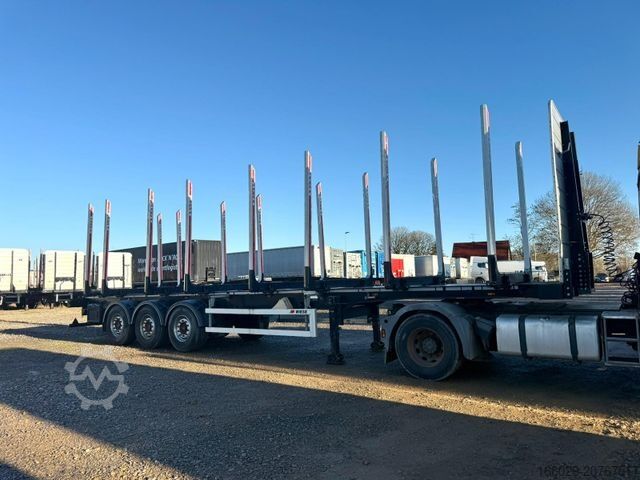 Holztransport Auflieger PAVIC Holzauflieger mit Schemel und Rungen