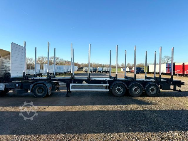 Holztransport Auflieger PAVIC Holzauflieger mit Schemel und Rungen