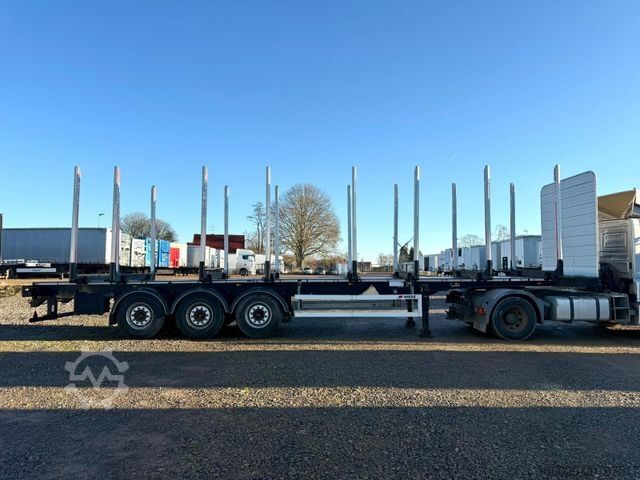 Holztransport Auflieger PAVIC Holzauflieger mit Schemel und Rungen