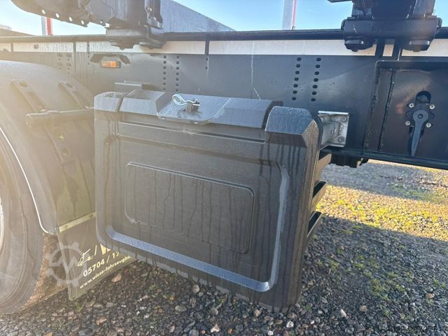 Holztransport Auflieger PAVIC Holzauflieger mit Schemel und Rungen