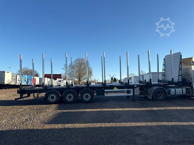 Holztransport Auflieger PAVIC Holzauflieger mit Schemel und Rungen