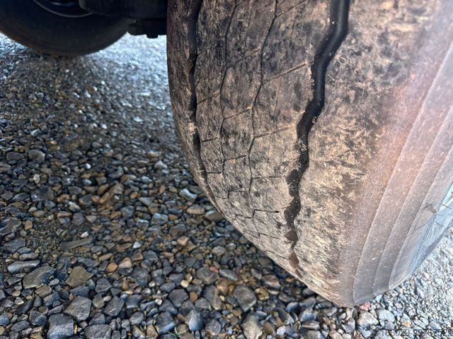 Holztransport Auflieger PAVIC Holzauflieger mit Schemel und Rungen