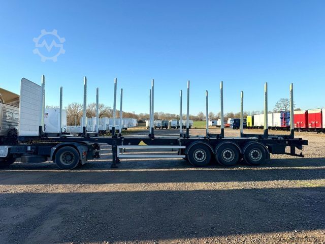 Holztransport Auflieger PAVIC Holzauflieger mit Schemel und Rungen