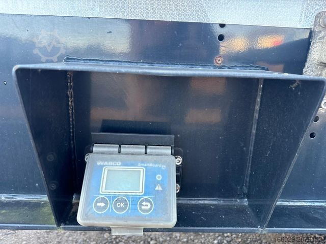 Holztransport Auflieger PAVIC Holzauflieger mit Schemel und Rungen