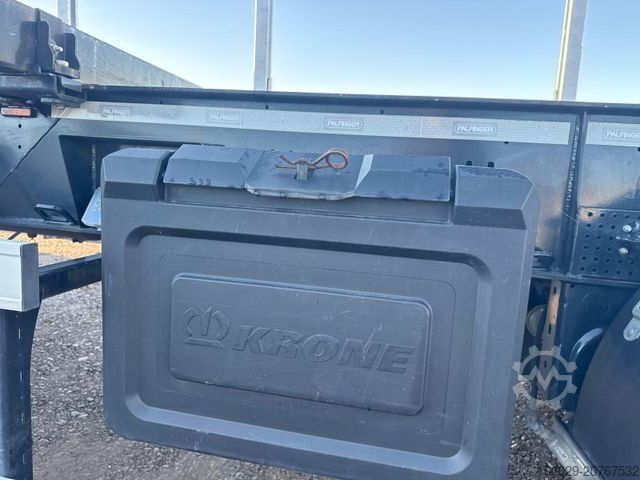 Holztransport Auflieger PAVIC Holzauflieger mit Schemel und Rungen