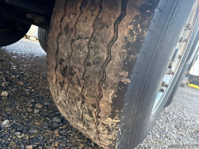 Holztransport Auflieger PAVIC Holzauflieger mit Schemel und Rungen