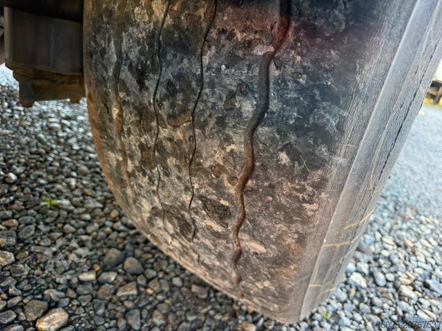 Holztransport Auflieger BENALU Timberliner Holzauflieger mit Schemel und Rungen