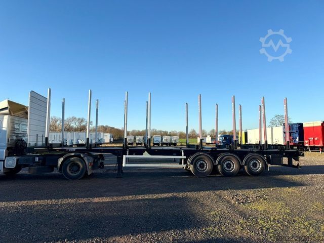 Holztransport Auflieger PAVIC Holzauflieger mit Schemel und Rungen