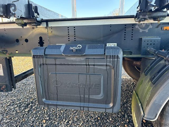 Holztransport Auflieger PAVIC Holzauflieger mit Schemel und Rungen