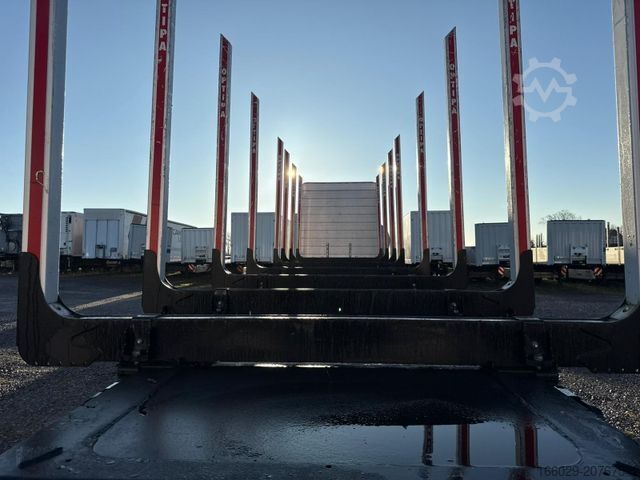 Holztransport Auflieger PAVIC Holzauflieger mit Schemel und Rungen