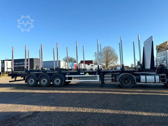 Holztransport Auflieger PAVIC Holzauflieger mit Schemel und Rungen