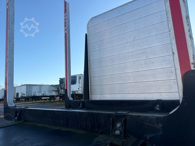 Holztransport Auflieger PAVIC Holzauflieger mit Schemel und Rungen