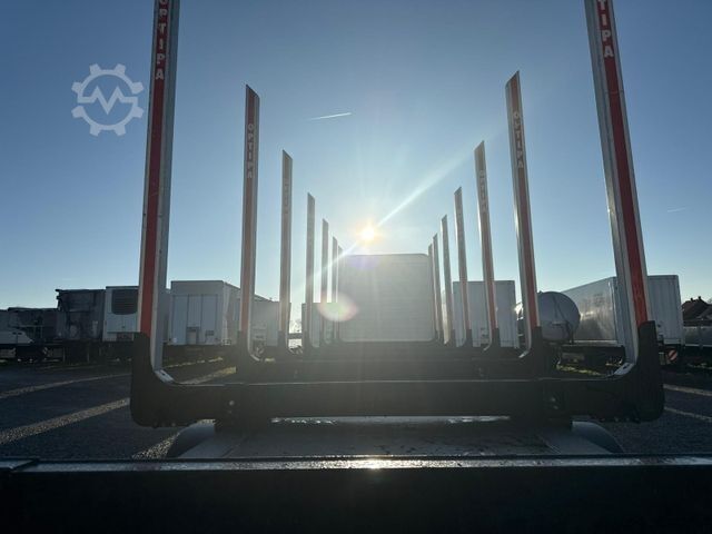 Holztransport Auflieger PAVIC Holzauflieger mit Schemel und Rungen