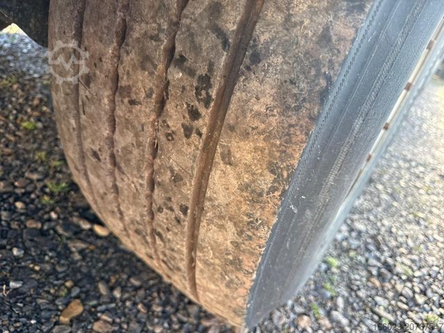 Holztransport Auflieger PAVIC Holzauflieger mit Schemel und Rungen