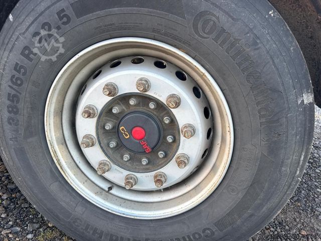 Holztransport Auflieger PAVIC Holzauflieger mit Schemel und Rungen