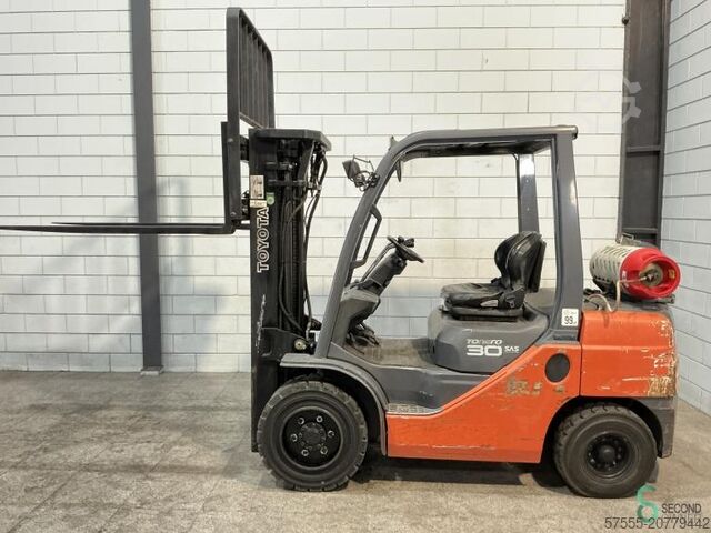 Gabelstapler Toyota 02-8 FGJF 35