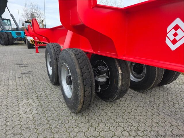 Be- und Entlademaschine  Novatech Terminal Trailer TT 65T 45FT
