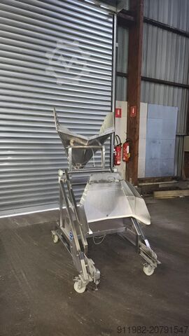 Fleischverarbeitungsmaschine Schweyer Chargeur de baratte