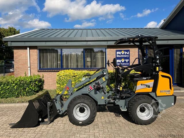Wheel loader GiANT G 2200 X-tra HD +