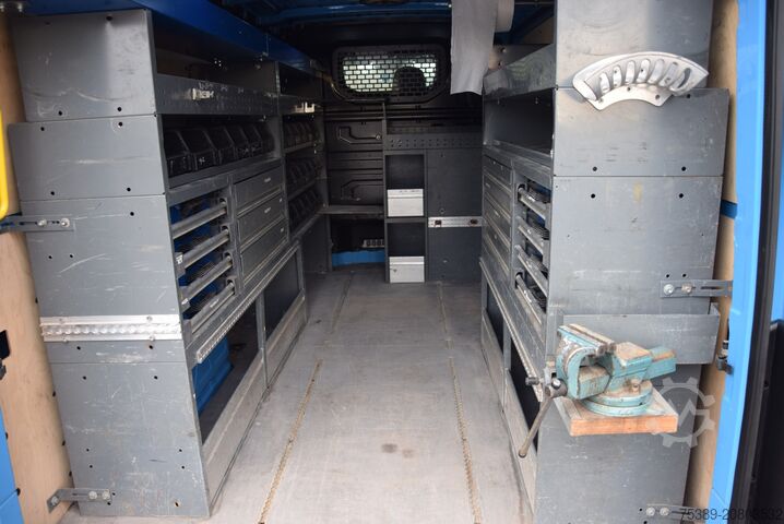 Panel van VW Crafter  35 Flach Werkstattwagen Regale AHK Klima