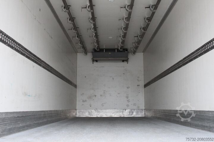 Refrigerated truck Volvo FE CS 850   Fleisch   Meat   Viande   Strom