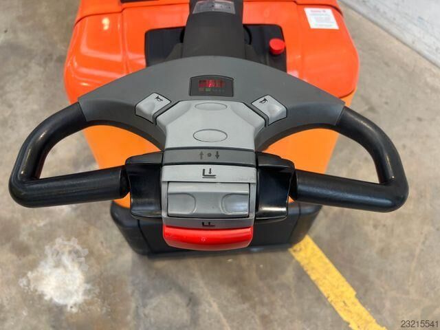 Toyota SPE 125 / nur 378h ! / Batterie 2025 / HH:3.35m Toyota SPE 125 / nur 378h ! / Batterie 2025 / HH:3.35m