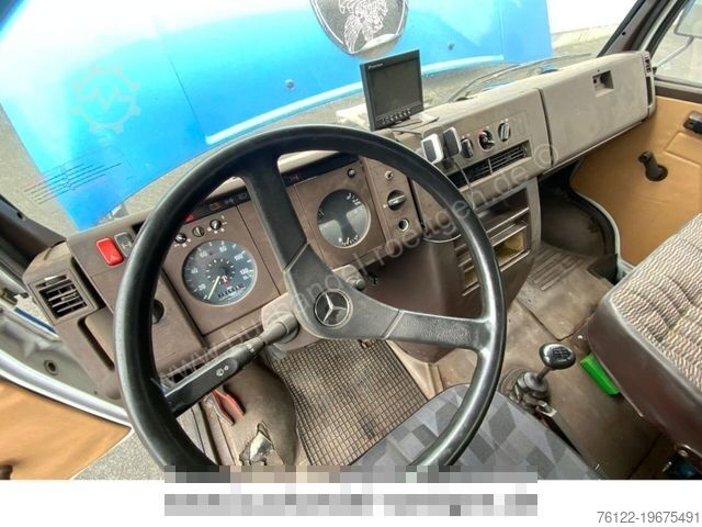 Van MERCEDES-BENZ 609 D/ Privat-VK / Foodtruck / fahrbereit!