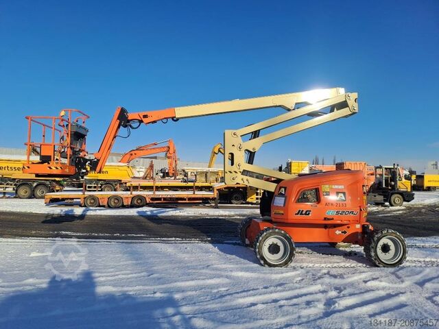 Telescopic boom lift JLG EC520AJ