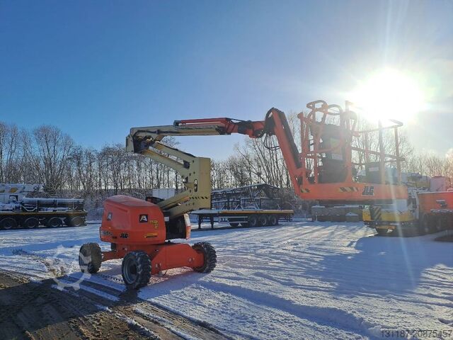 Telescopic boom lift JLG EC520AJ