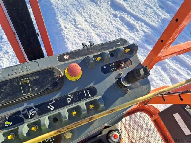 Telescopic boom lift JLG EC520AJ