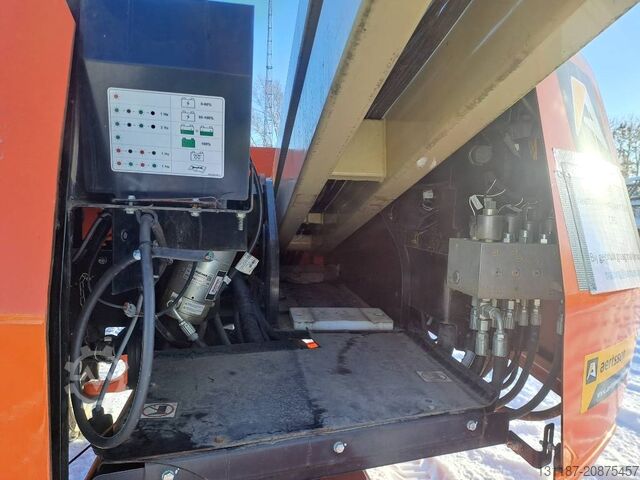 Telescopic boom lift JLG EC520AJ