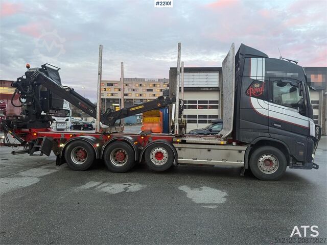 Log transporter Volvo FH16 8x4 Globetrotter Royal timber truck w/Loglift