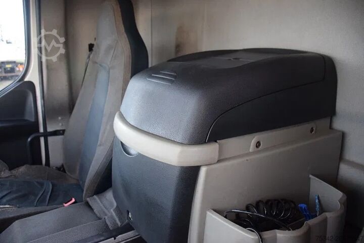 Suitcase Volvo FE 250