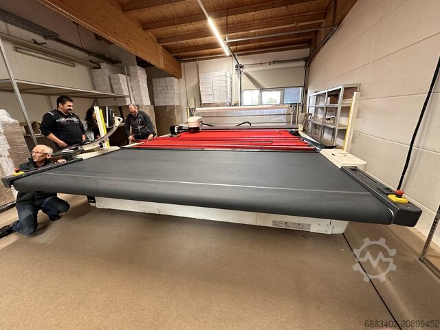 Fabric cutting machine Lectra Vector 2500 Furniture 118XXL TYPE VT25