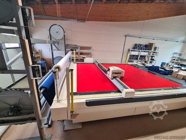Fabric cutting machine Lectra Vector 2500 Furniture 118XXL TYPE VT25