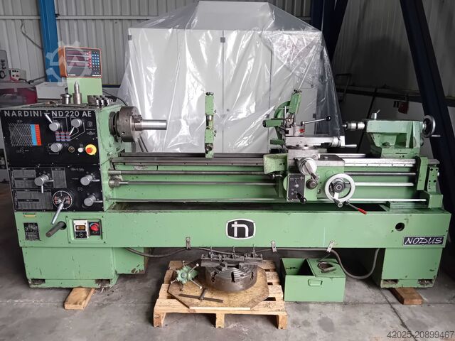 Leit-/Zugspindeldrehmaschine NARDINI , ND 220