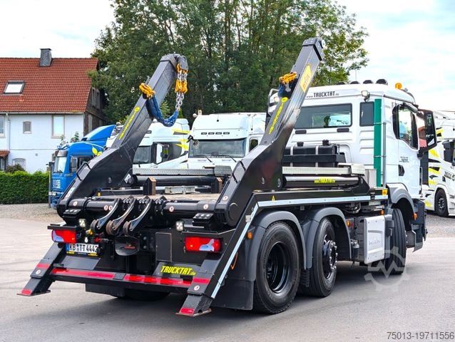 Skip truck MAN TGS 26.440 6x2-4 HYVA Absetzer, MIETEN?