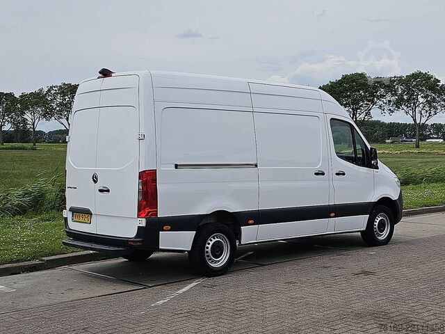 High-roof van MERCEDES-BENZ SPRINTER 311 CDI 37 AUT L2H2