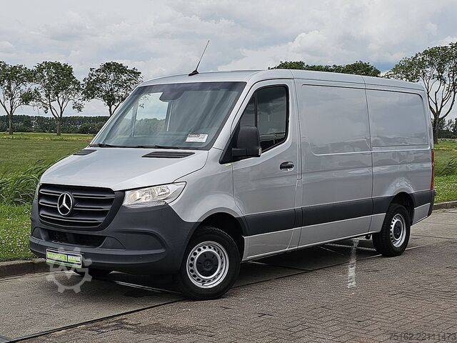 High-roof van MERCEDES-BENZ SPRINTER 315 L2H1 RWD Mbux AC!