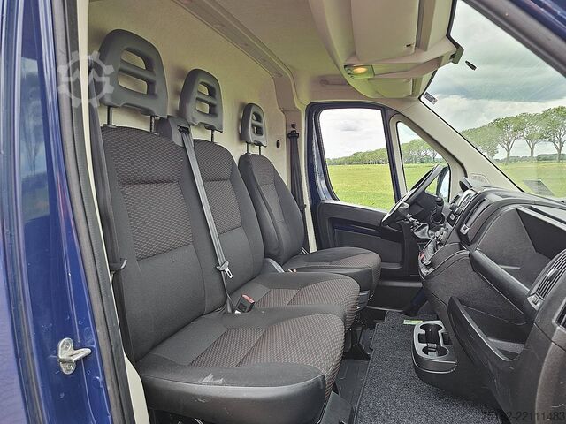 High-roof van CITROEN JUMPER 2.2