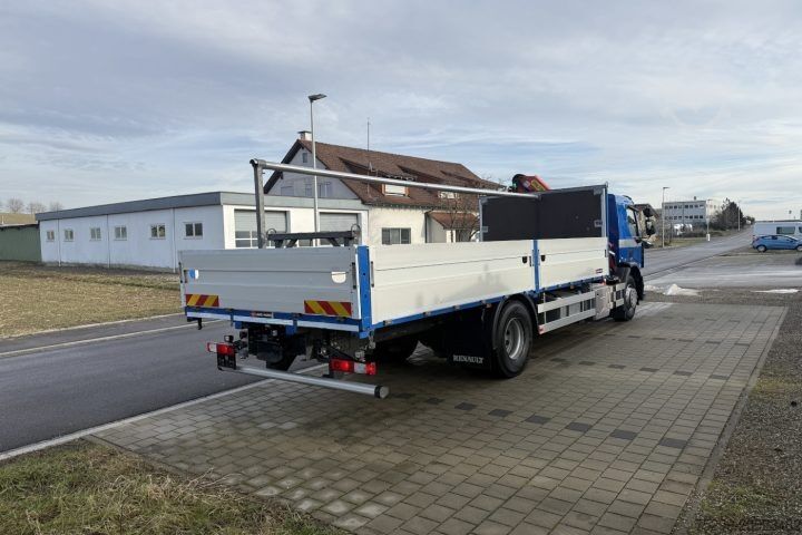 Truck mounted crane Renault D Wide 18.380 4x2 PK 12002 EH / Swiss-Vehicle