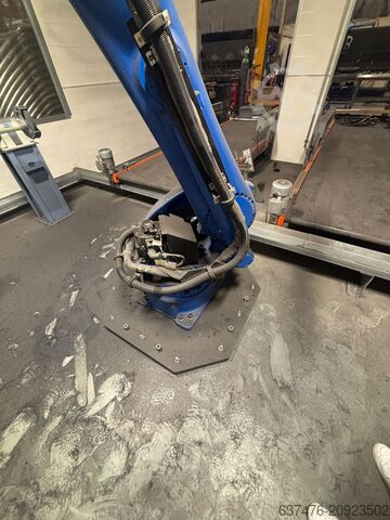 Industrial robot Yaskawa 