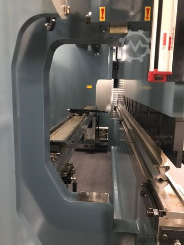 SONDERAKTION Abkantpresse mit 4 Achsen Durma AD-R 37220